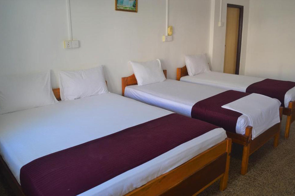 Gnanams Hotel, Jaffna