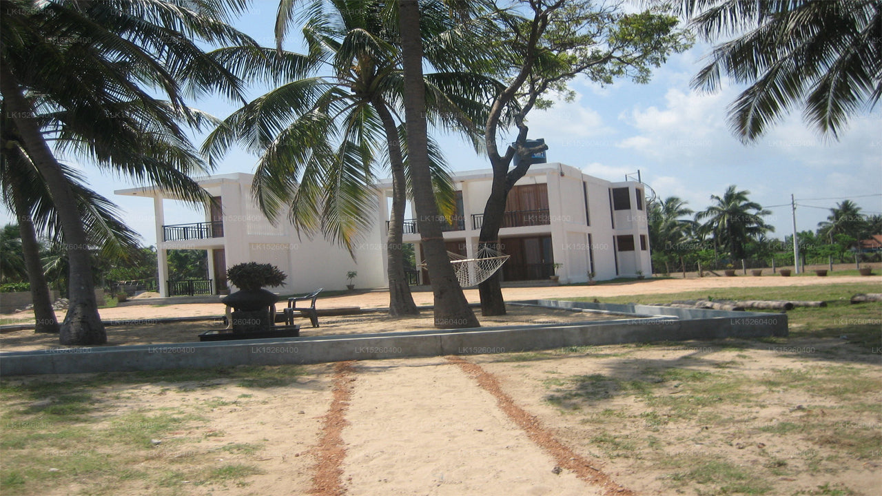 High Park Hotel, Nilaveli