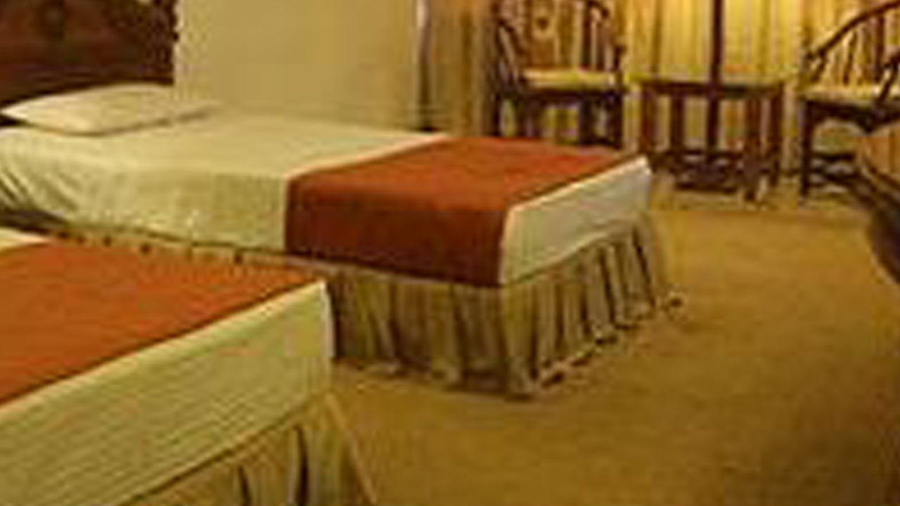 Hotel Good Wood Plaza, Katunayake