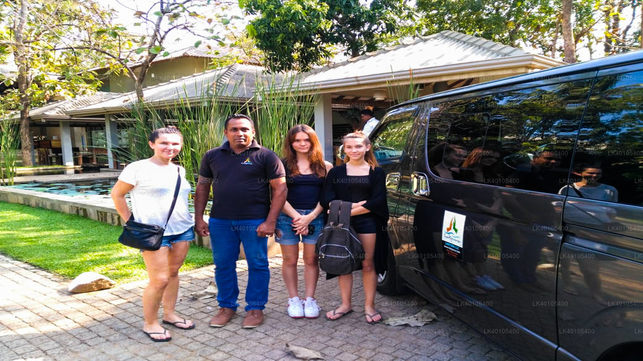 Marawila City to Colombo Airport (CMB) Private Transfer