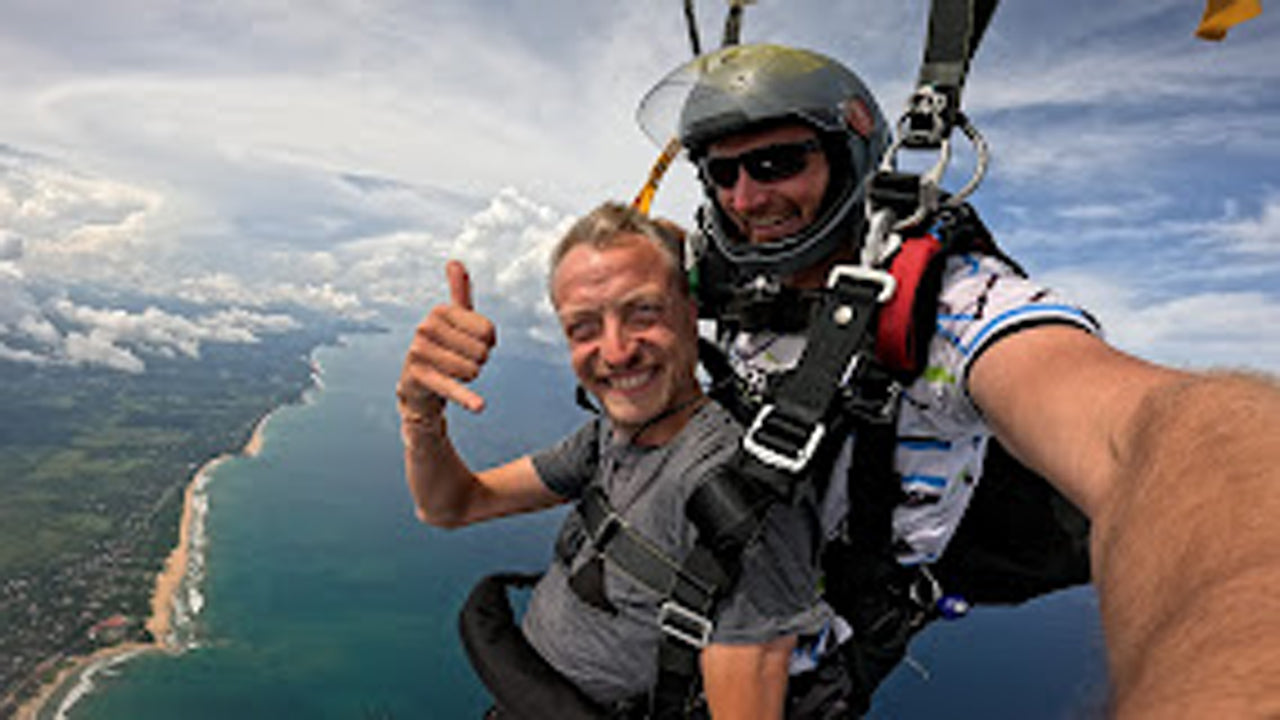 Skydiving from Bentota