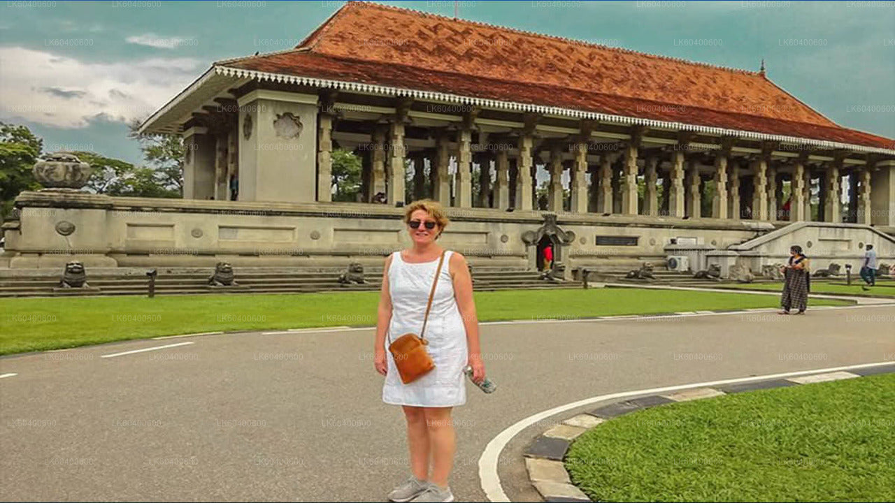 Colombo City Tour from Ahungalla